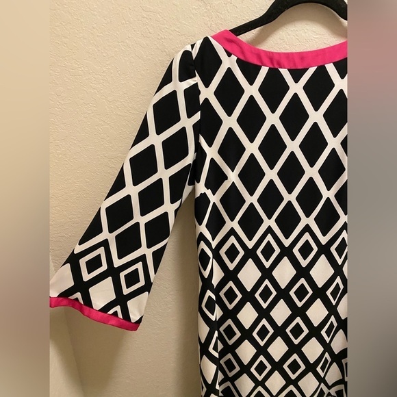 Eliza J Black And White Diamond Geometric Print Shift Dress - Picture 3 of 12